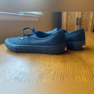 Men’s black vans